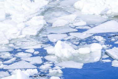 Bahar tatili Nehri üzerinde