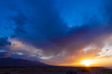 dağlarda fantastik gündoğumu