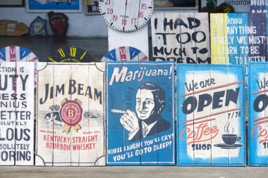 Restoraunts için seramik plakalar