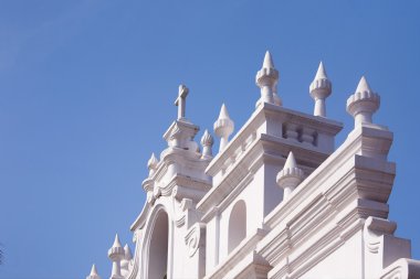 Beyaz taş Hıristiyan Katedrali.