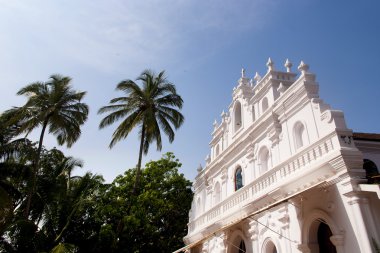 Beyaz taş Hıristiyan Katedrali.