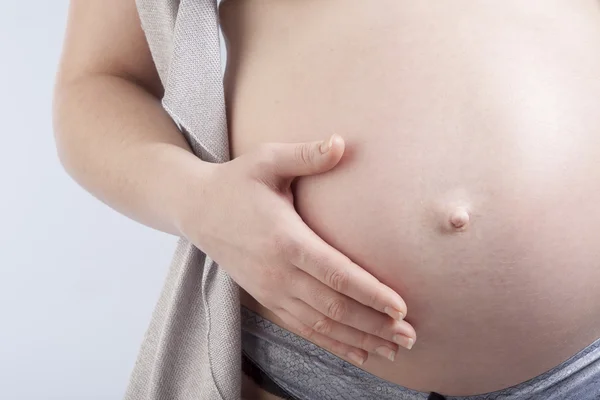 Gravid kvinna närbild — Stockfoto