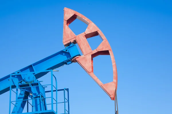 Oil pump and sky — Stock Photo, Image