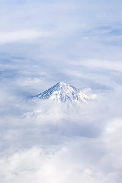 Mountain peaks in the clouds. — Stock Photo, Image