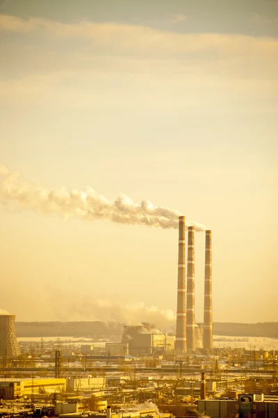 View of the factory with smoking chimneys — Stock Photo, Image