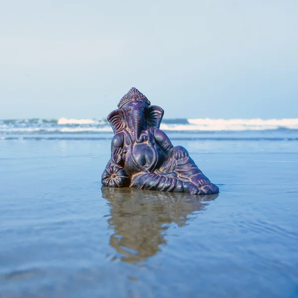 Ganesha am tropischen Strand — Stockfoto