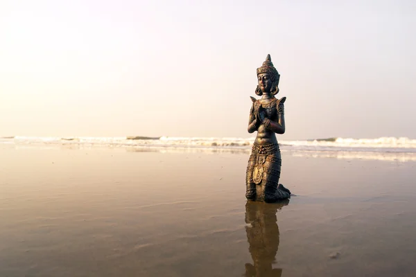 Buddha-Statuette aus nächster Nähe — Stockfoto