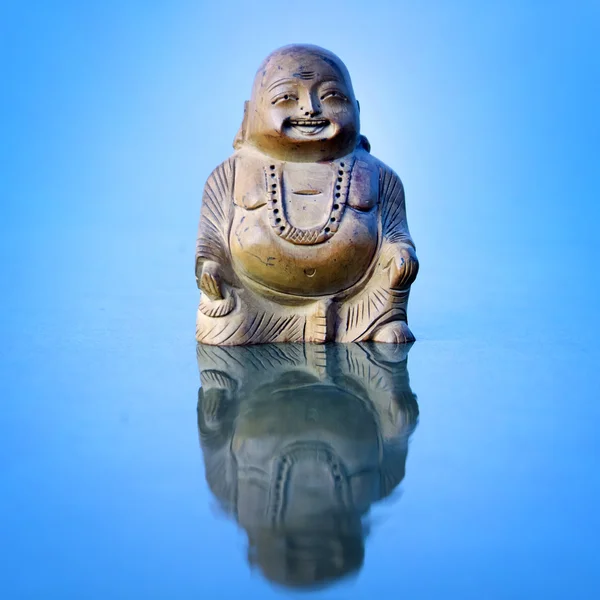 Budda szobrocska, a strandon — Stock Fotó