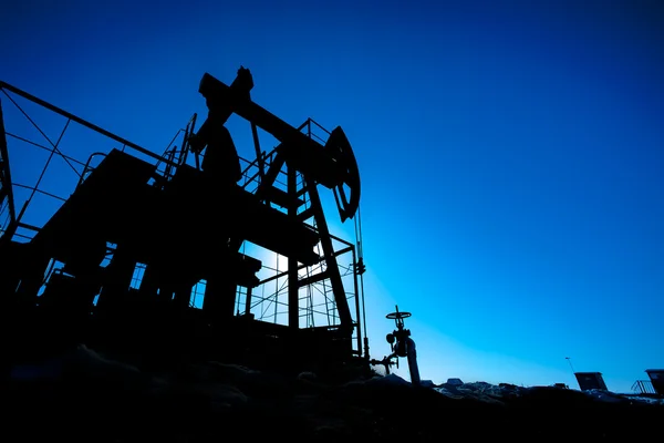 Oil pump and sky — Stock Photo, Image