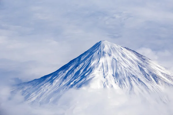 Mountain peaks in the clouds. — Stock Photo, Image