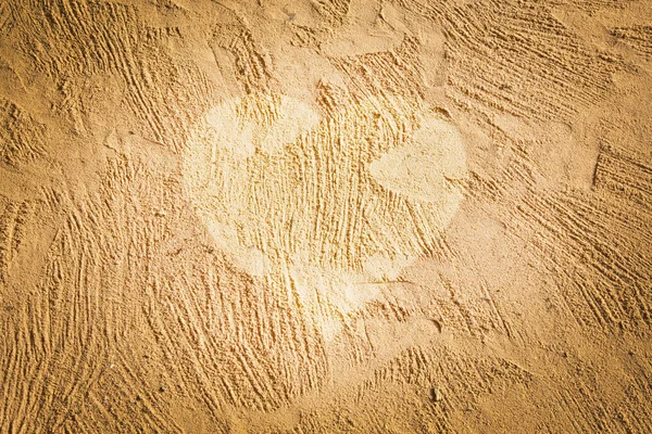 Scratched sand with a heart — Stock Photo, Image