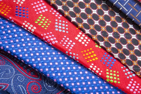 色とりどりのネクタイのセット — ストック写真