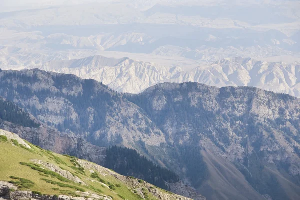 Bela paisagem montanhosa — Fotografia de Stock