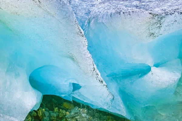 Turquoise blue glacier — Stock Photo, Image