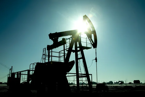 Oil pump and sky — Stock Photo, Image