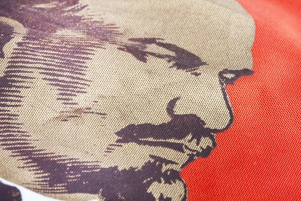 Зображенням Леніна на червоного прапора — стокове фото