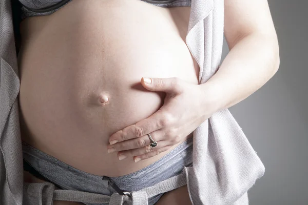 妊娠中の女性が — ストック写真