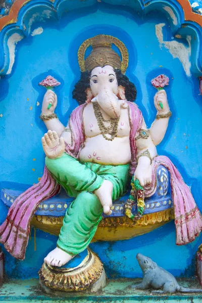 Sculptuur van hindoe-god (Ganesha). — Stockfoto
