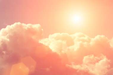 Mavi gökyüzündeki bulutlar