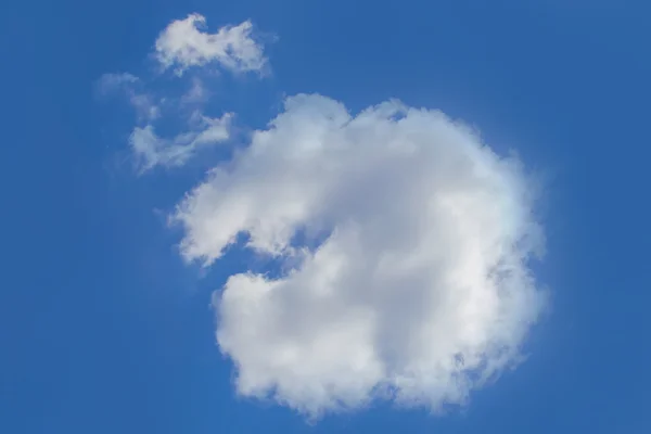 Nube Wtite en el cielo azul —  Fotos de Stock