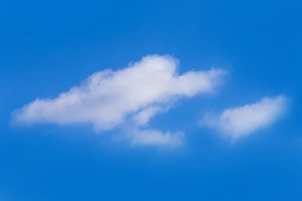 Wtite σύννεφο στο γαλάζιο του ουρανού — Φωτογραφία Αρχείου