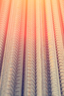 Gri paslı metal parçaları