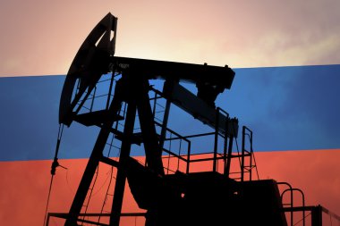 Yağ pompası ile Rusya bayrağı