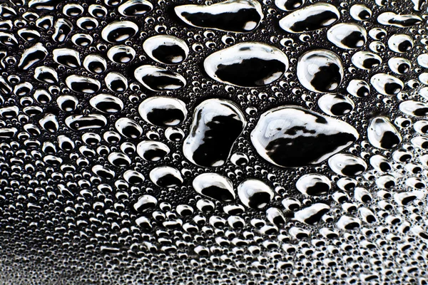 Gotas de água na superfície de metal polido — Fotografia de Stock