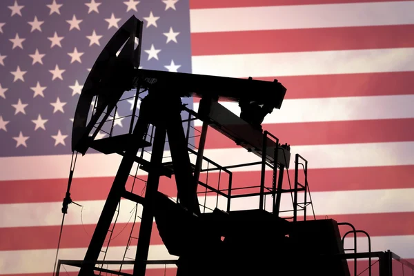 Oliepomp met de vlag van Verenigde Staten — Stockfoto