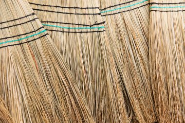 Saman sarı süpürge