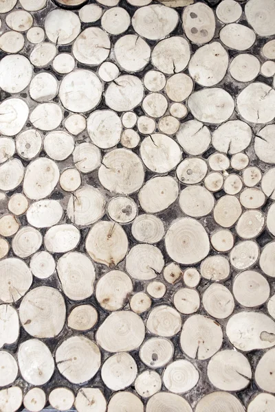 Круглые концы деревянных бревен — стоковое фото