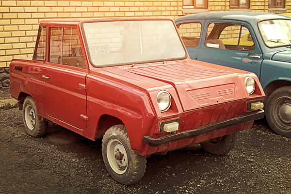 Exposition de vieilles voitures soviétiques — Photo