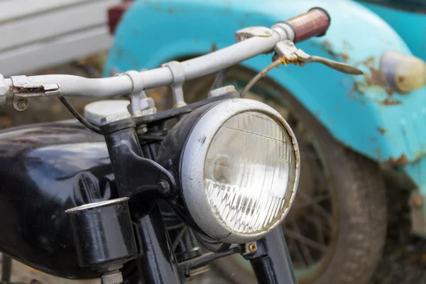 Vieja motocicleta negra — Foto de Stock