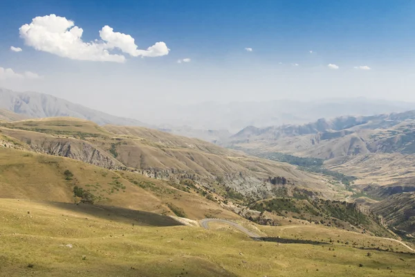 Grandes montañas paisaje — Foto de Stock