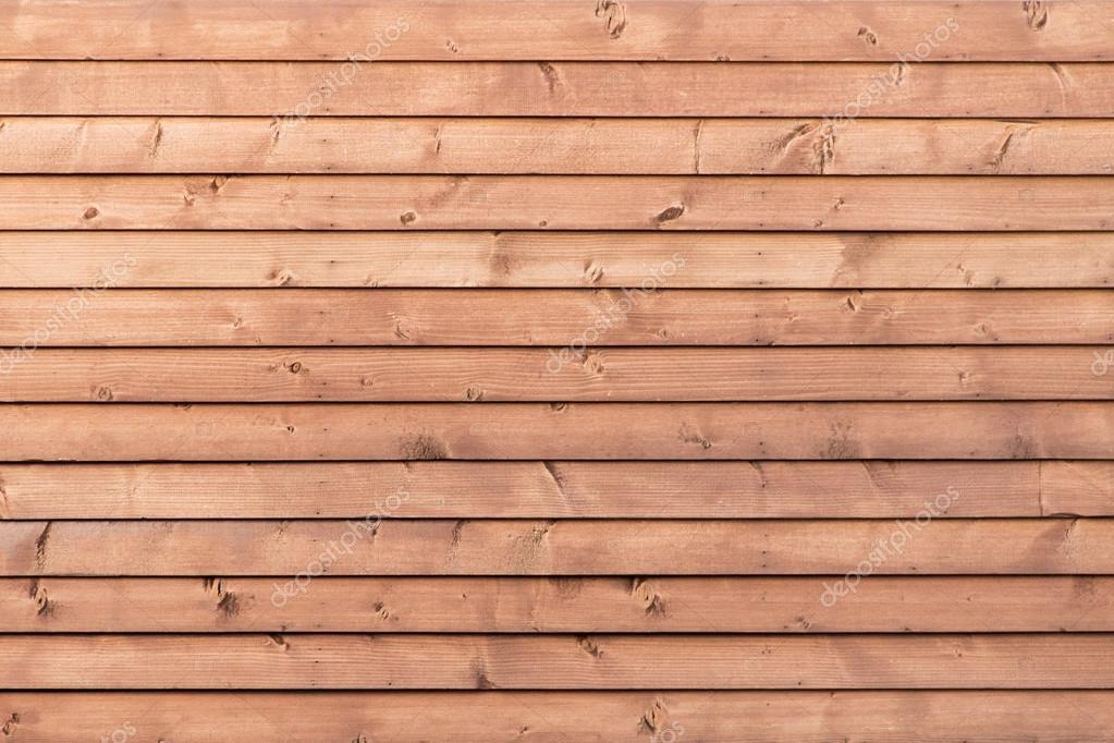 Forrar las paredes de madera