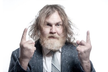 Sakallı adam komik hareketler yapma