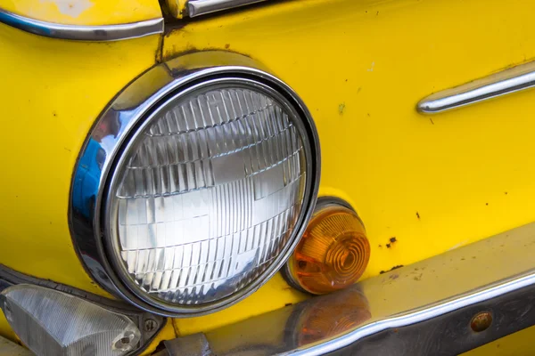 Detalle del faro del coche antiguo — Foto de Stock