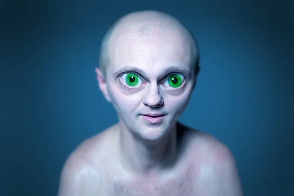 Alien with big eyes — Stock Photo, Image