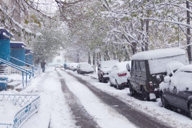 kar felaket Caddesi üzerinde