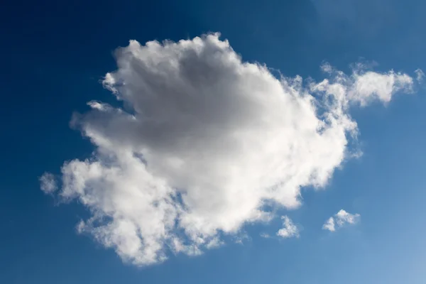 Lonely cloud in the sky — Stock Photo, Image