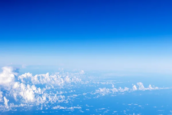 Panorama aéreo del paisaje nublado — Foto de Stock