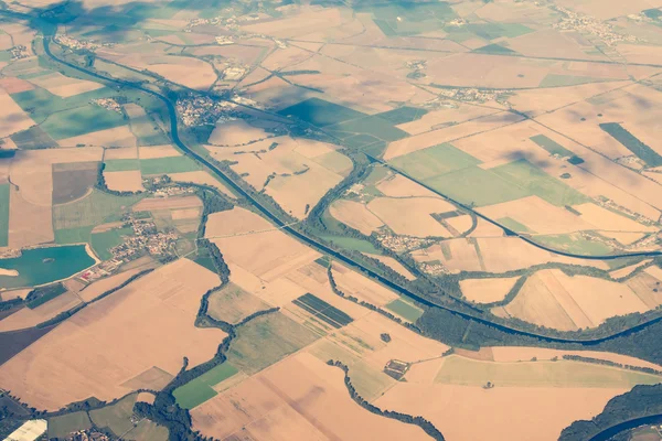 Vue aérienne du terrain avec peuplement — Photo