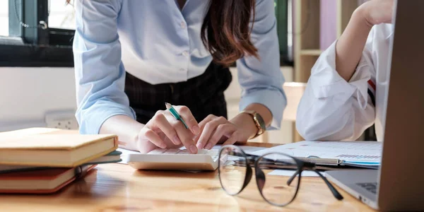 Företagsmöten Business Team Organisationer Och Investeringsplaner Att Arbeta Med Nya — Stockfoto