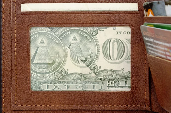 Шкіряний гаманець з грошима — стокове фото