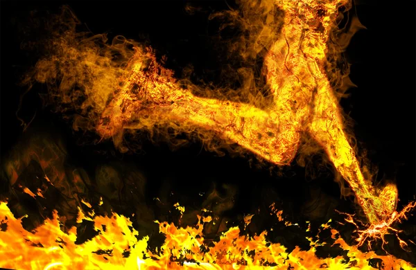 Fiery uomo in esecuzione su uno sfondo nero — Foto Stock