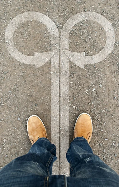 Gelbe Stiefel unterwegs — Stockfoto