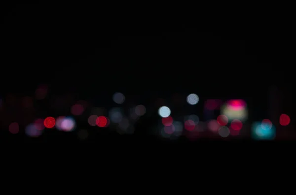 Karanlık Gecede Bokeh Klasik Tarzı Modern Şehrin Soyut Arka Planında — Stok fotoğraf