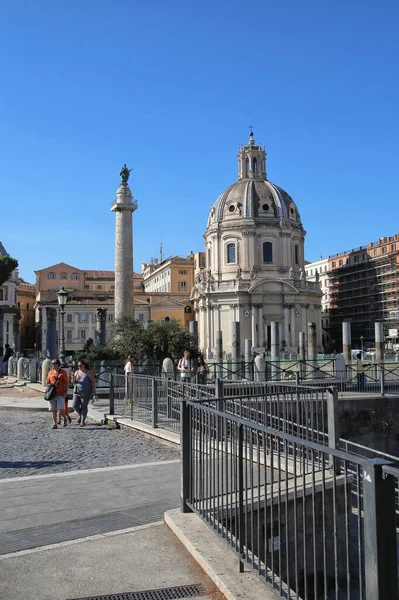 Roma Itália 2017 Coluna Trajano Igreja Titular Santissimo Nome Maria — Fotografia de Stock