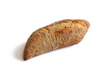 Çavdar ve buğday unlu çörek keten tohumu ve susam tohumlu, beyaz arka planda izole edilmiş.