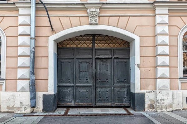 Antigua Puerta Hierro Fundido Edificio Residencial Estilo Art Nouveau Apertura — Foto de Stock